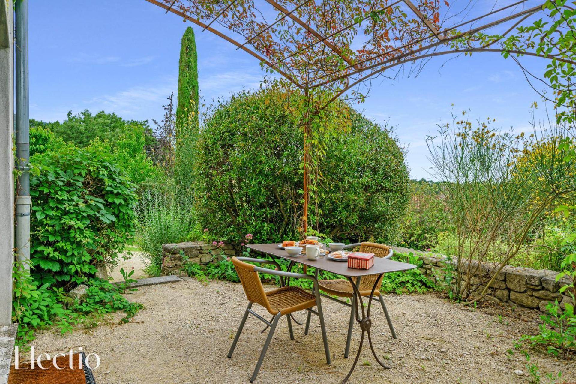 Residence Les Petitons Oppède Pokoj fotografie